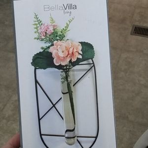 Bella villa bud vase